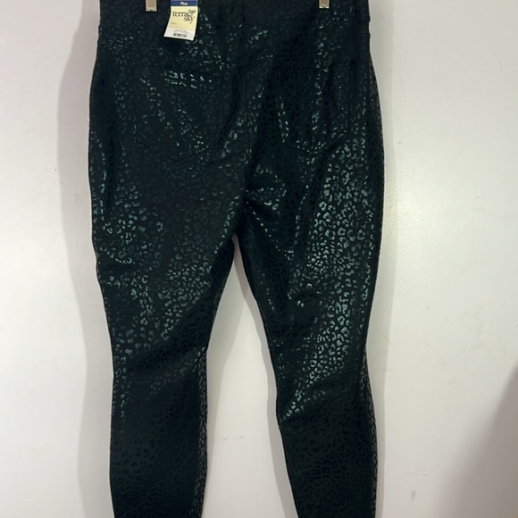 Terra Sky, 1X (16-18), stretch pants, black and irradescent blueish - Picture 3 of 6